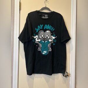Nike Mens Crew Neck Short Sleeve Regular Fit Graphic T-Shirt XL “SAY AHH”